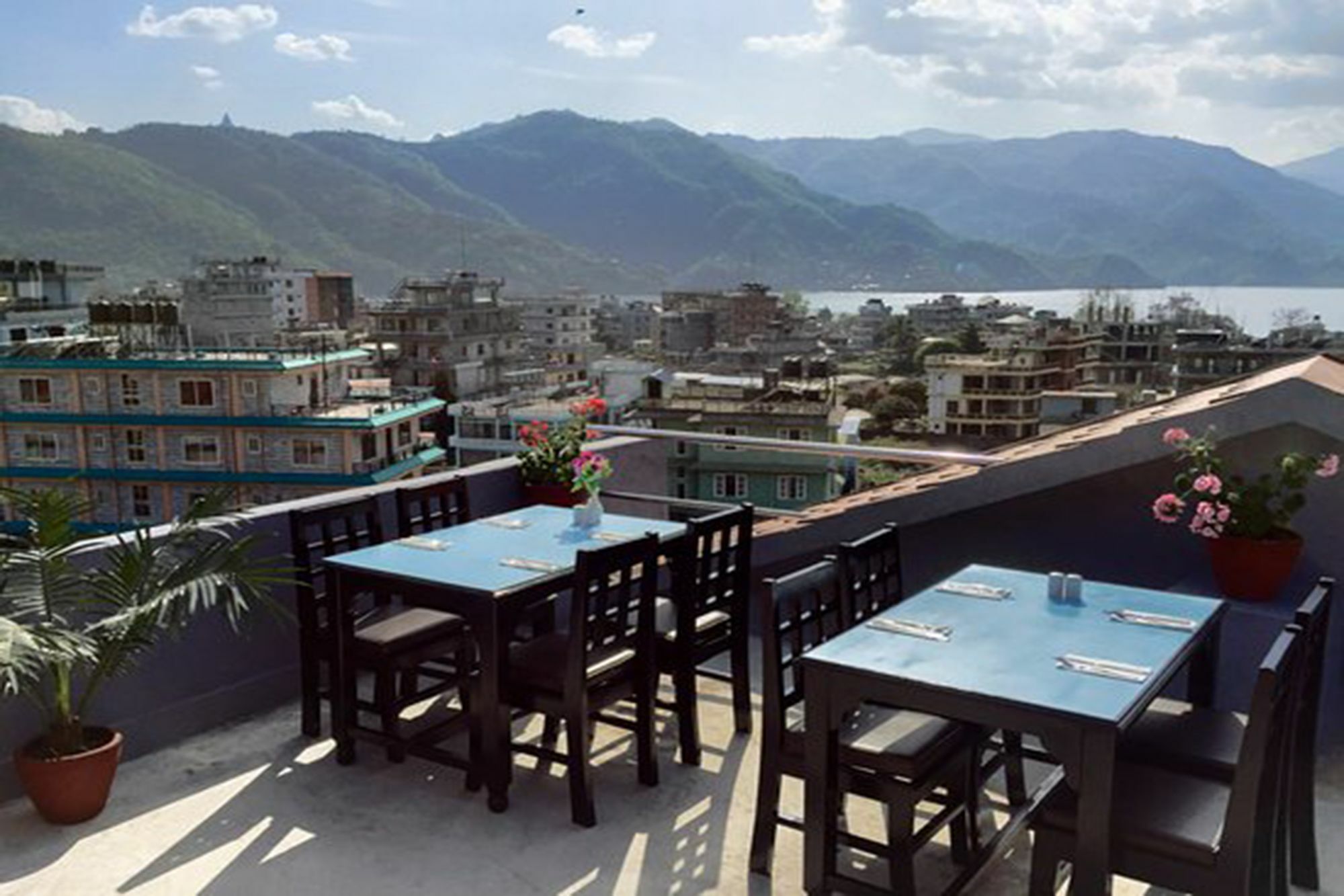 Hotel Atrium Pokhara Exteriör bild